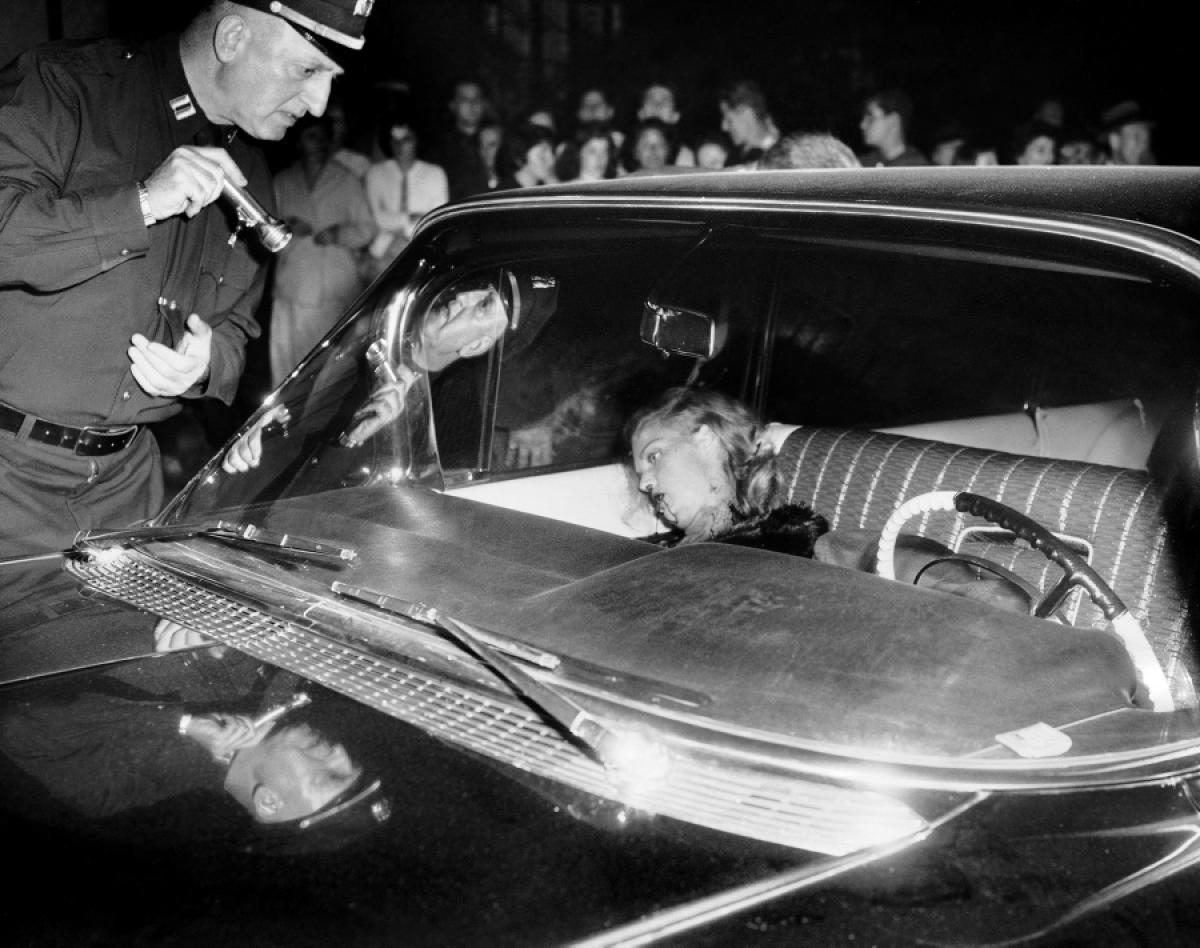 Крестная мать: 25 редких фото женщин гангстерского мира