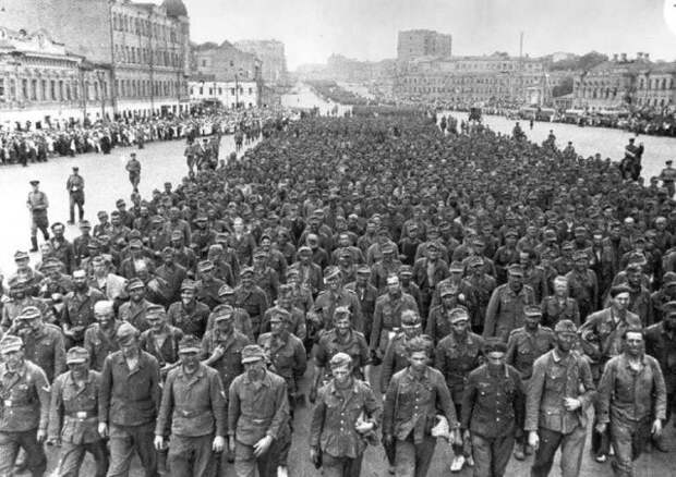 Парад унылых немцев. Как это было Парад унылых немцев. Как это было война 41-45, парад, пленные, ссср