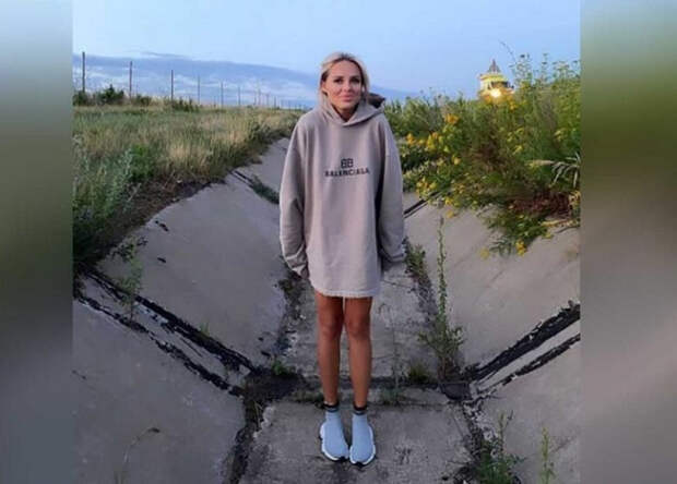 Машина с российской певицей Ханной разбилась по пути из Липецка в Москву