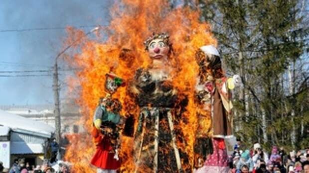 Сжигание масленицы / Фото: amic.ru