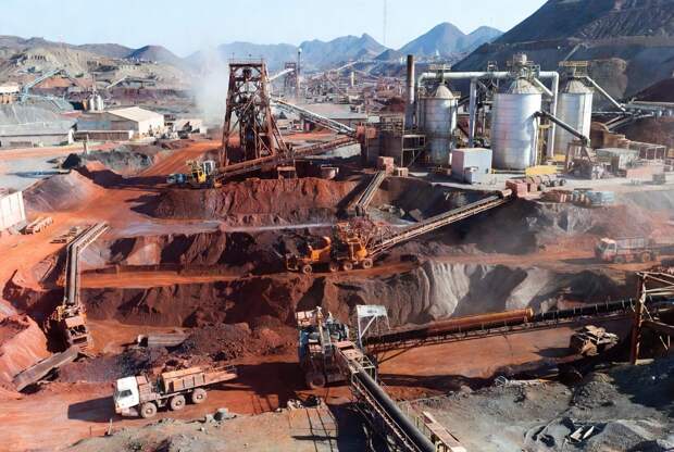 Китай 5 лет будет ограничивать рост мощностей добычи стали, глинозема и меди