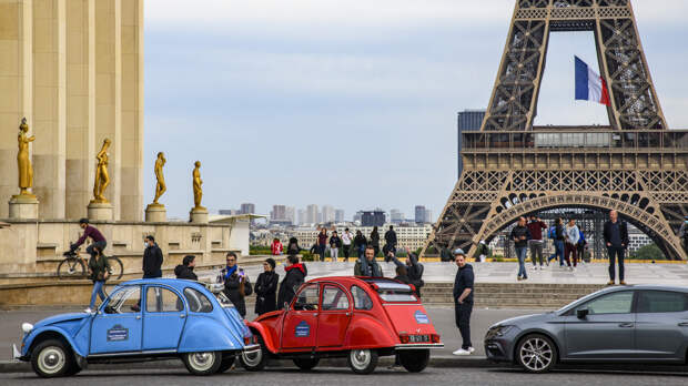 Что произошло в мире 6 февраля: кризис во Франции и авиакатастрофа