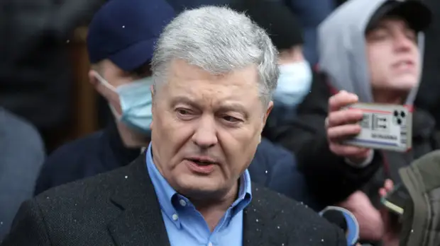 Порошенко ответил на слова Путина о предоставлении убежища