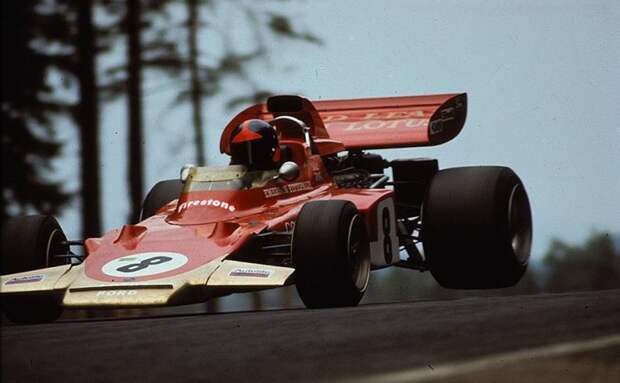 Эмерсон Фиттипальди на Lotus 72D в Гран При Германии ’71, проходившем на «Северной петле». lotus, автоспорт, болид, формула 1
