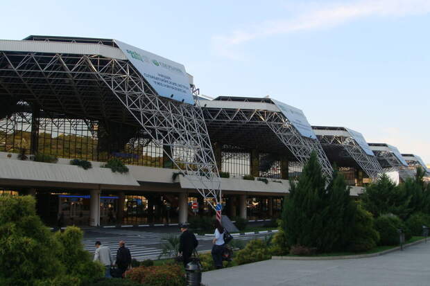 Росавиация сообщила о введении ограничений в сочинском аэропорту