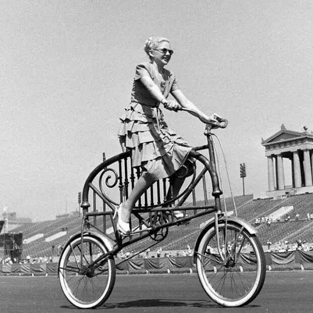 24 ретро фотографии о людях и их странных велосипедах