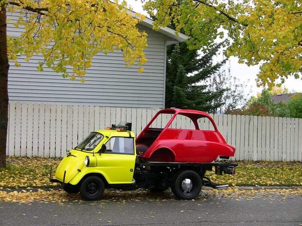Эвакуатор на базе микромашинки BMW Isetta (9 фото)