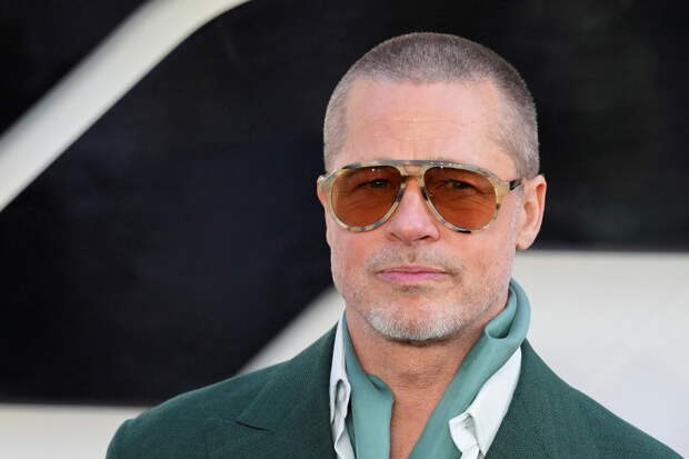 В сети восхитились внешностью 62-летнего Брэда Питта на фото со съемок