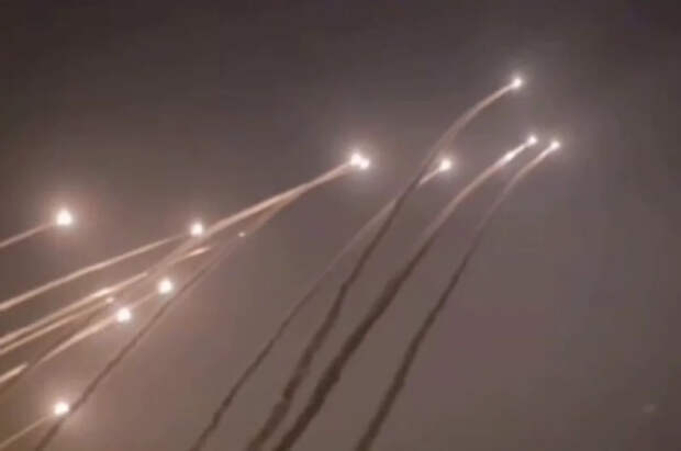 Фрагменты ракеты Ирана могли попасть в резиденцию консула США в Израиле