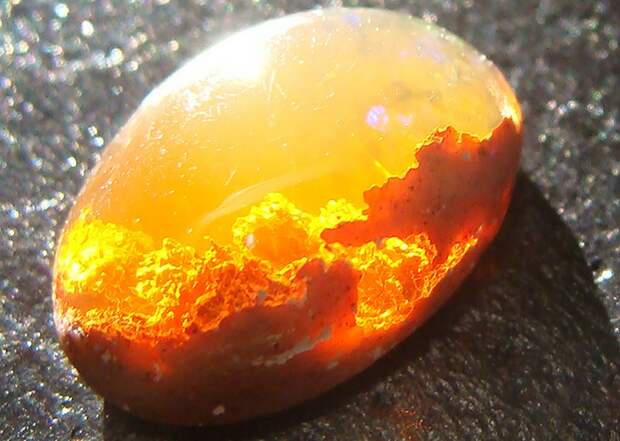 Минерал Sunset Fire Opal. Минерал Sunset Fire Opal.