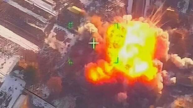 Таких взрывов еще не было: ракетами уничтожен целый состав военной техники ВСУ