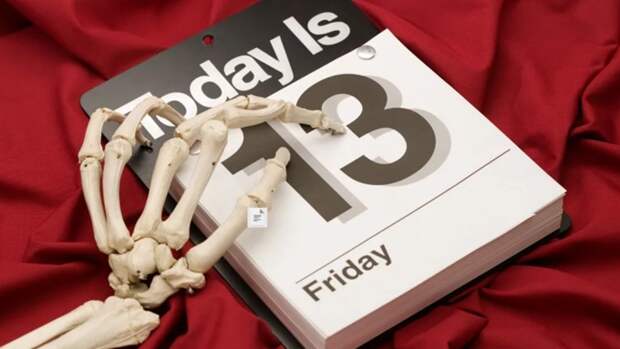 Почему пятница, 13-е, вызывает ужас, что нельзя делать в этот день и как пережить?