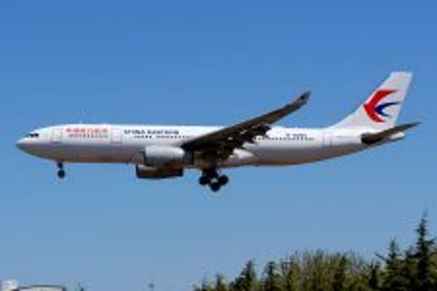 Airbus 330-243 авиакомпании China Eastern Airlines, конструкционный номер 916 Airbus 330-243 авиакомпании China Eastern Airlines, конструкционный номер 916