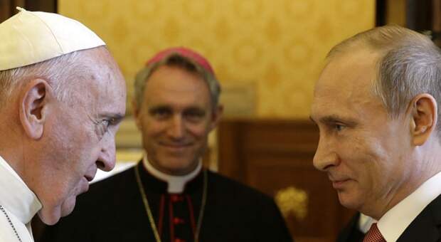 Поставил на место весь коллективный Запад: Путин показал Папе Римскому, кто в этом мире главный