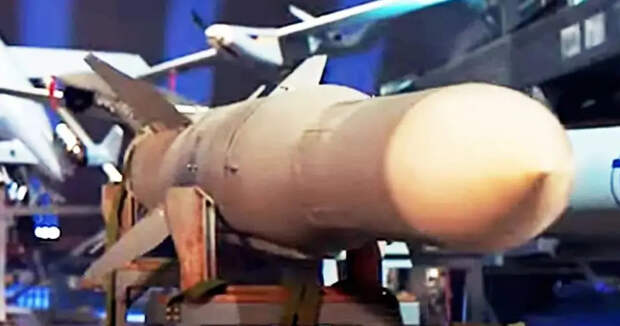 Коралл вместо Patriot: Украина показала новую ракету. Что она может?