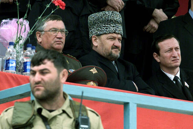 Двадцать лет назад во время празднования Дня Победы в городе Грозном прогремел страшный взрыв, погиб недавно избранный президент Чечни Ахмат-хаджи Кадыров.