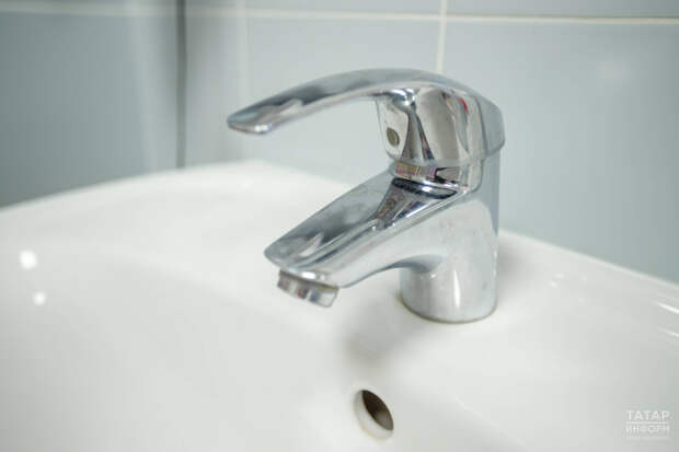 В ряде домов Казани отключили воду в связи с аварией на водопроводе 1983 года постройки