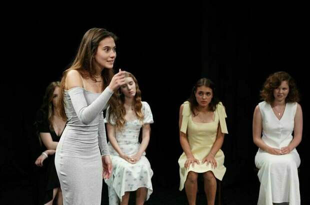 Кириенко рассказал, сколько в России школьных театров