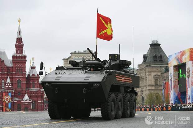 БМП на базе платформы ВПК-7829 Бумеранг на военном параде на Красной площади, посвященном 72-й годовщине Победы в Великой Отечественной войне 1941-1945 годов