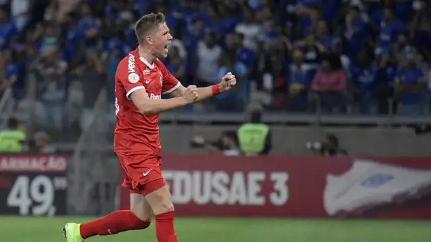 СМИ: Футболист «Интернасьонала» Фукс пройдёт медосмотр для ЦСКА на следующей неделе