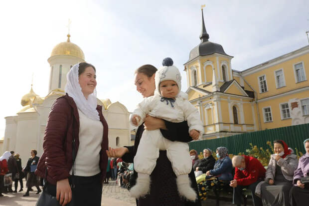 Рязанский митрополит Марк назвал время, когда лучше крестить ребенка