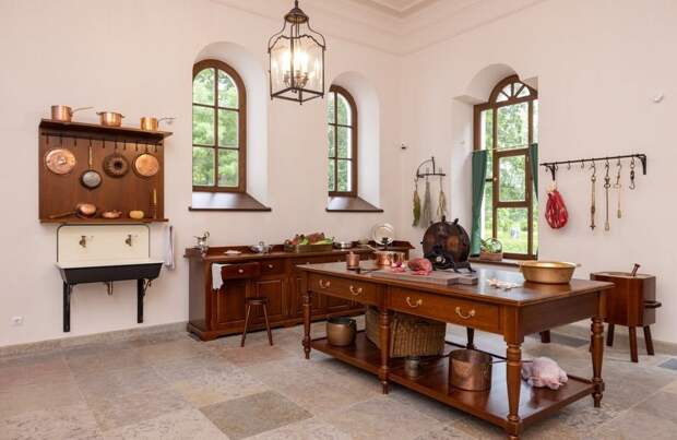 В Ораниенбауме после реставрации открылся павильон «Китайская кухня»