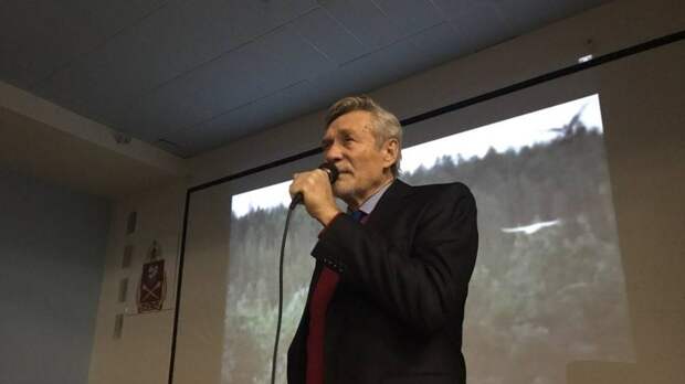 Актер Михайлов осудил российских фигуристов за использование зарубежной музыки в номерах