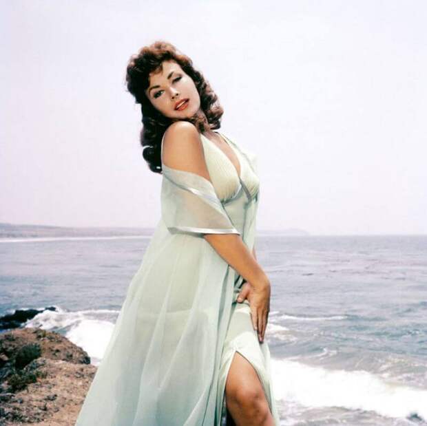 Мара Кордэй (Mara Corday)