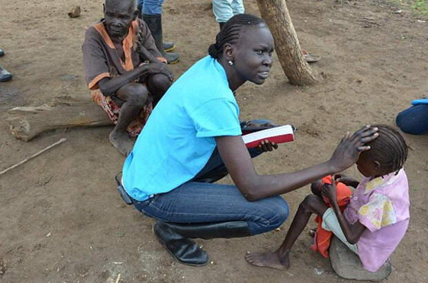 Алек Век в Южном Судане