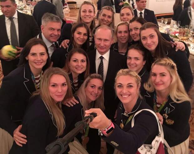 Путину не нужны яхты и миллиарды. За ним вся Россия Путину не нужны яхты и миллиарды. За ним вся Россия