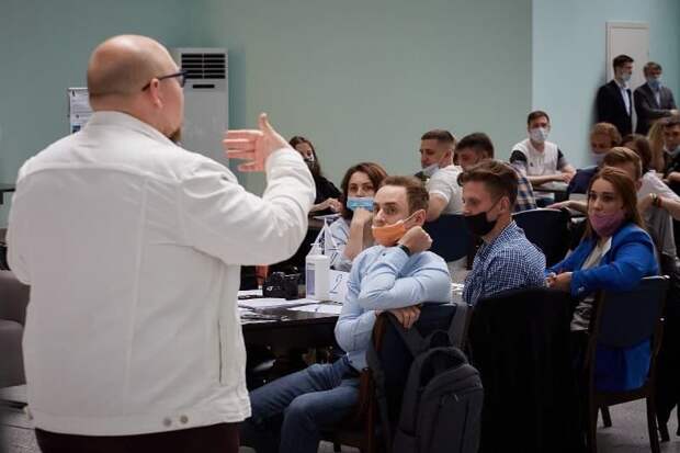 Объединиться, чтобы обеспечить безопасность: для молодых специалистов Департамента ГОЧСиПБ провели командообразующий тренинг