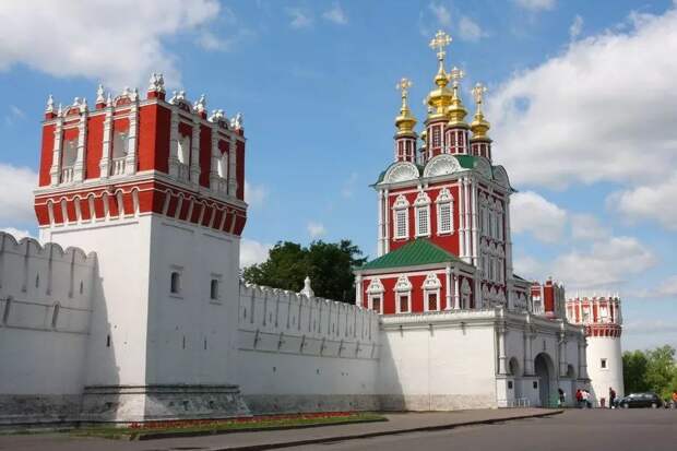 В Москве основан Новодевичий Монастырь