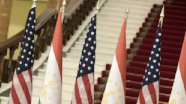 США выделят средства на популяризацию американской культуры в Таджикистане с помощью музыки