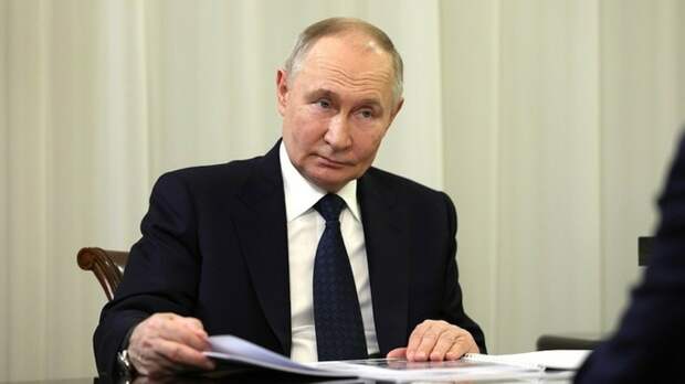 Владимир Путин поздравил россиян с Пасхой