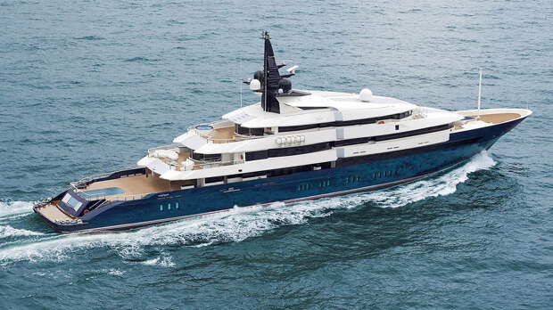 Спилберг избавился от суперяхты за десять миллиардов рублей