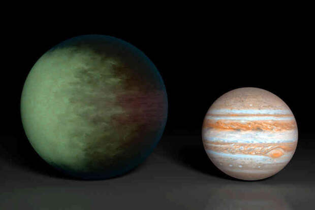 Сравнение планеты Kepler-7 b и Юпитера (справа). Фото: © wikimedia.org