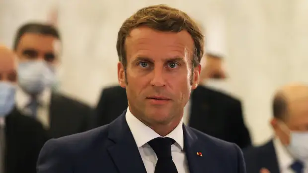 Макрон призвал найти «прочное решение» конфликта в Донбассе