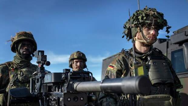 Европа протестует через "фигу в кармане": эксперт о расколе в НАТО и сигналах из Вашингтона