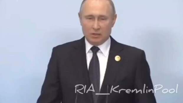 Путин хотел бы подискутировать с Зеленским насчет "Минска-2" и газа