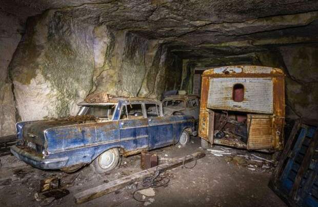 Мужчина обнаружил старые автомобили, которые были скрыты от Гитлера во время Второй Мировой Войны!
