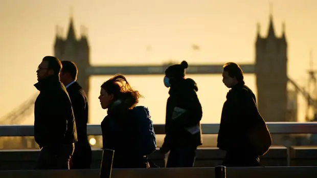 Вирусолог Чумаков прокомментировал отмену ковидных ограничений в Британии