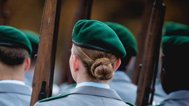 В Дании женщин будут призывать в армию наравне с мужчинами