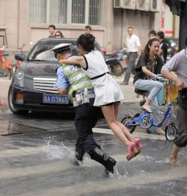 Наша служба и опасна и трудна