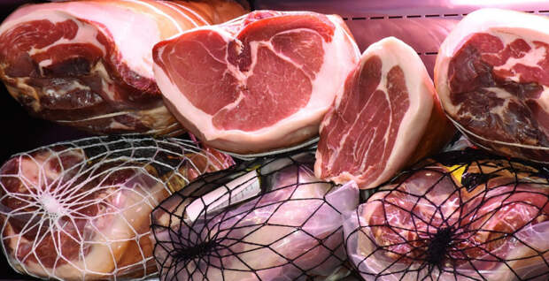 Минсельхоз предложил отменить пошлины на импорт мяса в Россию