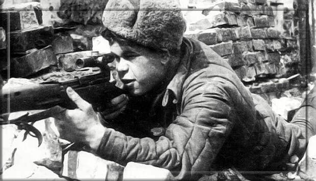 Кем был легендарный снайпер Сталинградского фронта, на чьём счету почти 500 гитлеровских офицеров