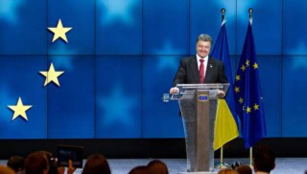 Президент Украины Петр Порошенко на пресс-конференции в Брюсселе. Архивное фото.