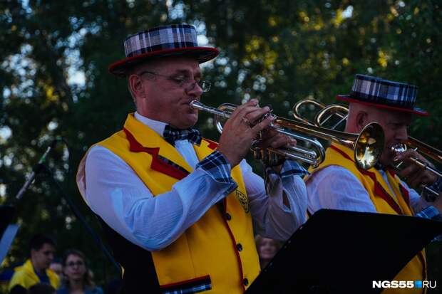 Музыка, танцы и чувство свободы: фоторепортаж с омского джазового фестиваля