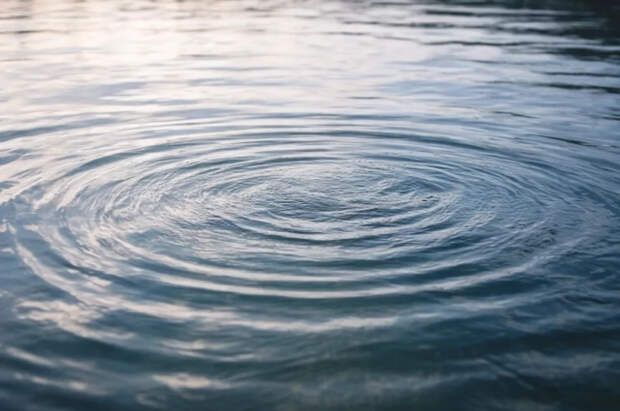 В Китае перевернулось судно с туристами, погибли четыре человека