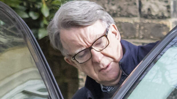 США блокируют расследование Британии о связях экс-посла с Эпштейном