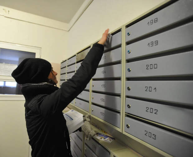 Эксперт: взносы на капремонт можно не платить после 80 лет или в аварийном доме